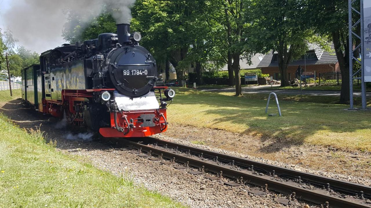 Urlaub Auf Der Insel Ruegen Bergen Auf Rugen Exterior foto